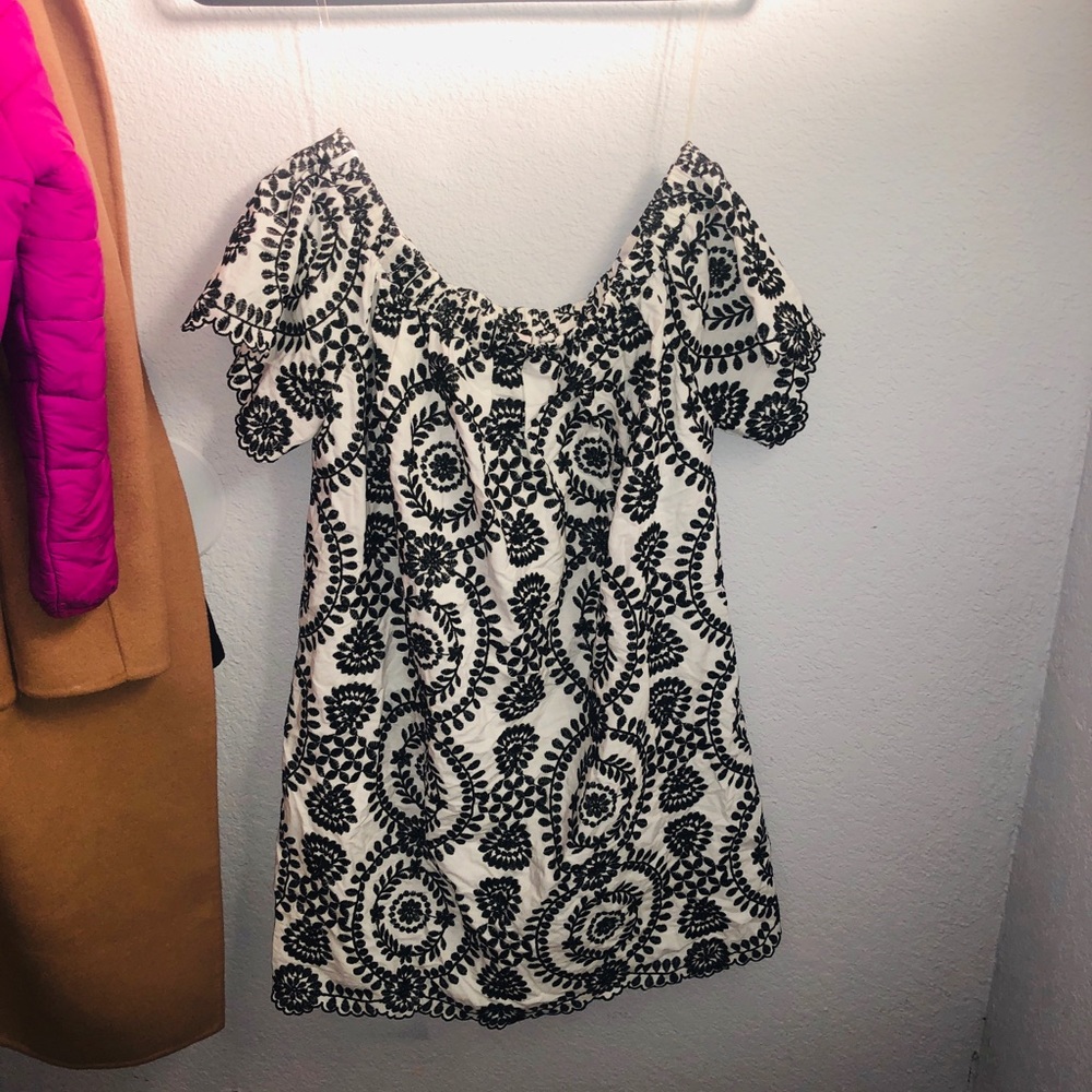 Entro- Strapless midi black & white dress